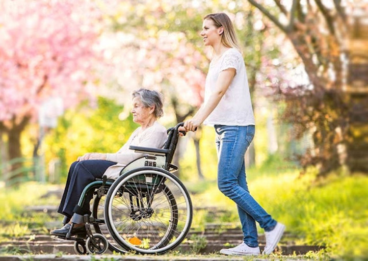 KỂ CHUYỆN NƯỚC Ý - NGHỀ CHĂM SÓC NGƯỜI GIÀ (CAREGIVER) TẠI Ý