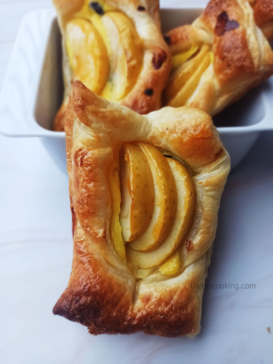 Bánh táo ngàn lớp - Apple puff pastry 