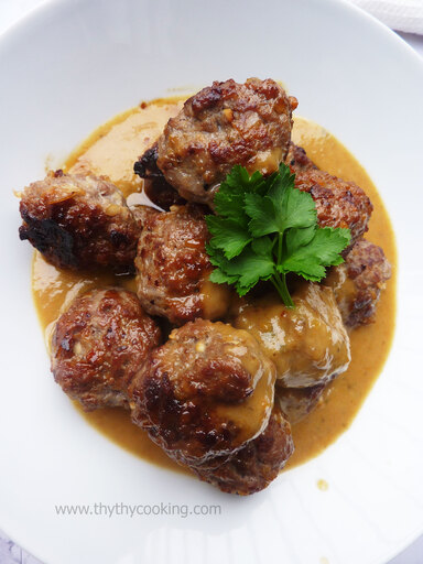 POLPETTE DI CARNE ALLA SVEDESE CON SALSA GRAVY