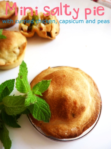 MINI SAVOURY PIE WITH CHICKEN