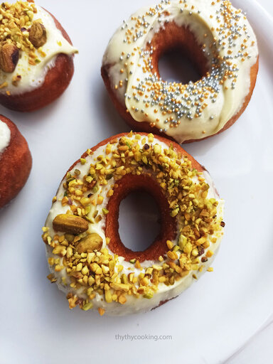 DONUTS / KRAPFEN / BOMBOLONE WITH CHOCOLATE FILLING